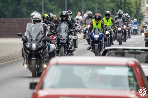 Motocykle, quady i inne pojazdy przejechały licznie ulicami miasta [ZDJĘCIA]