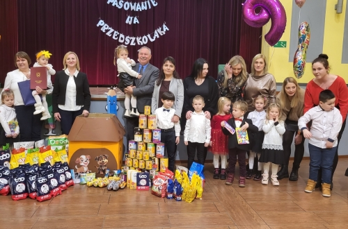 Uroczyste Pasowanie na Przedszkolaków. Akcja charytatywna w tle [FOTO]