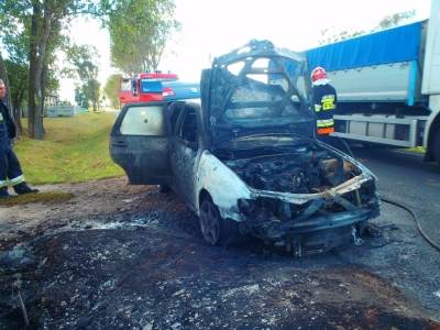 OLSZÓWKA: Pożar samochodu osobowego w Tomaszewie