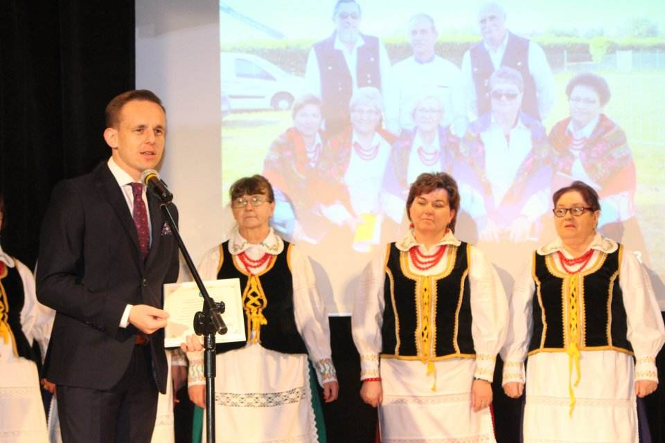 Jubileusz 15-lecia zespołu folklorystycznego Nadnerzanki