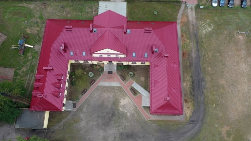 Kościelec - Szkoła Podstawowa w Ruszkowie Pierwszym z nowym dachem