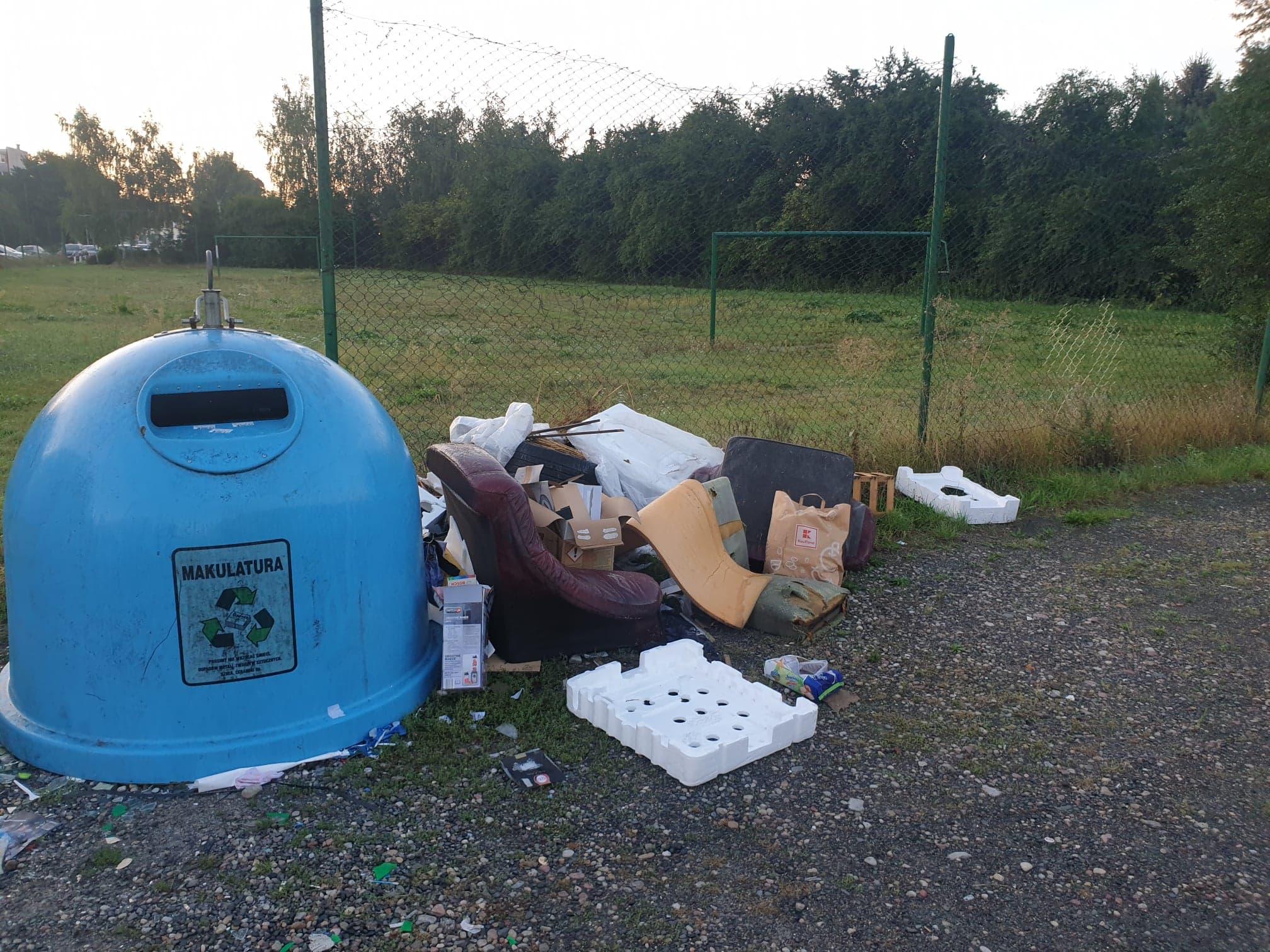 Czy radni przegłosują podwyżkę za odpady? Co z gabarytami?