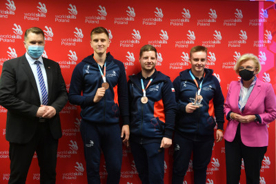 Polacy z trzema medalami w prestiżowym konkursie promującym edukację zawodową EuroSkills 2