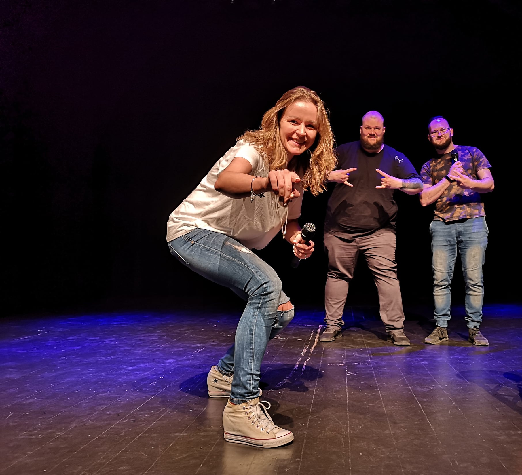 Stand-up na deskach Miejskiego Domu Kultury