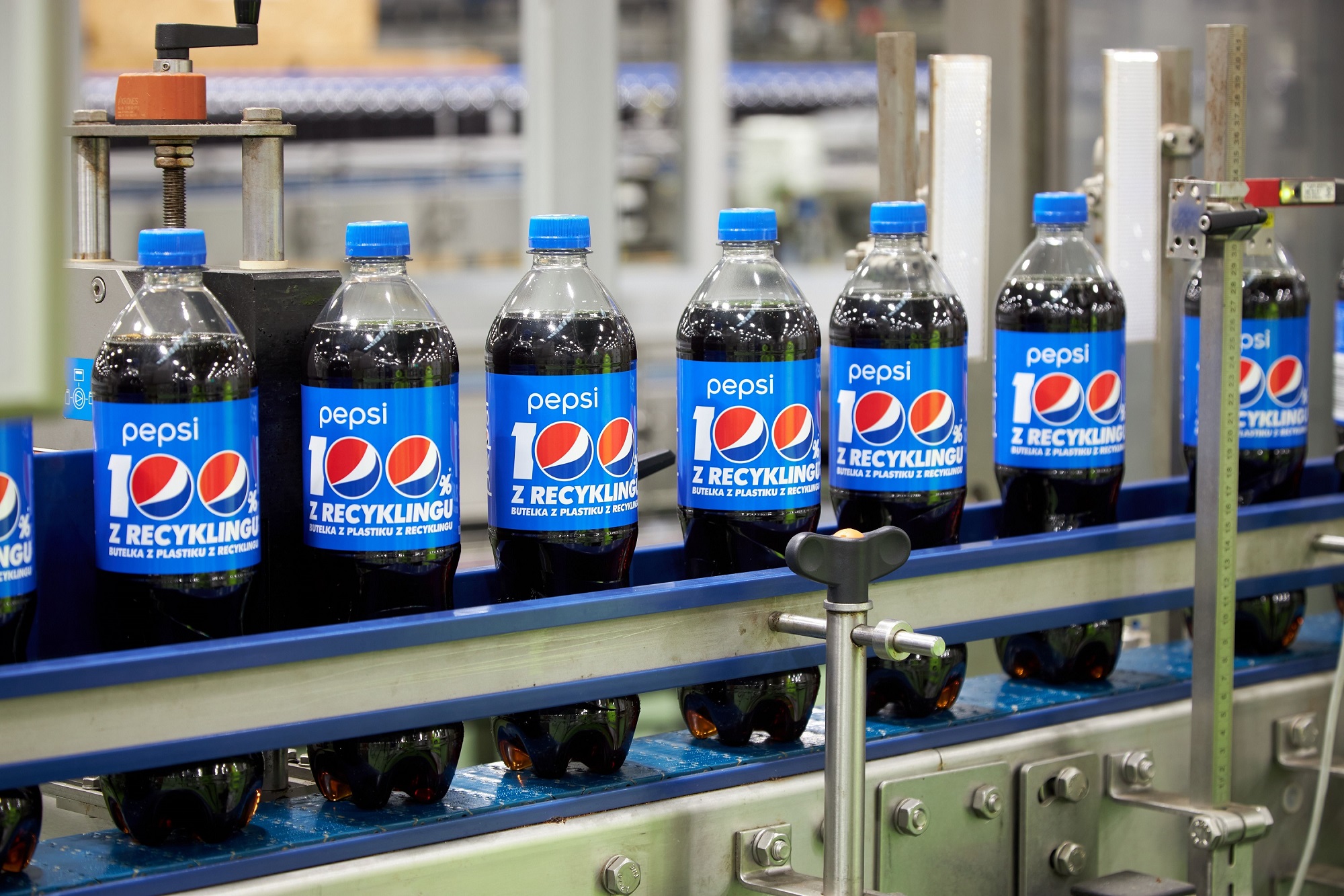 Od teraz Pepsi dostępna w butelkach w 100% z recyklingu