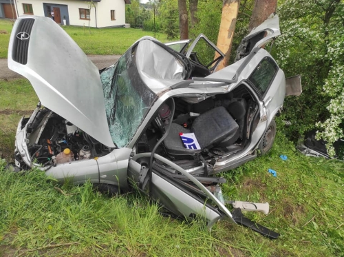 Jechał prostą drogą i stracił panowanie nad pojazdem [ZDJĘCIA]