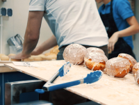 Uwaga! Te pączki przywołują wspomnienia z dzieciństwa!