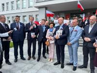 Członkowie Prawa i Sprawiedliwości zachęcali do głosowania na swojego kandydata [FOTO]