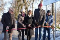 Samorządowcy przecięli wstęgę na nowej trasie pieszo-rowerowej