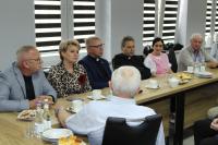 Spotkanie w Urzędzie Gminy Kościelec w sprawie miejsca pochówku ekshumowanych szczątków z mogiły wojennej w Turach