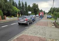Wjechała w tył poprzedzającego pojazdu. Zakończyło sie na mandacie