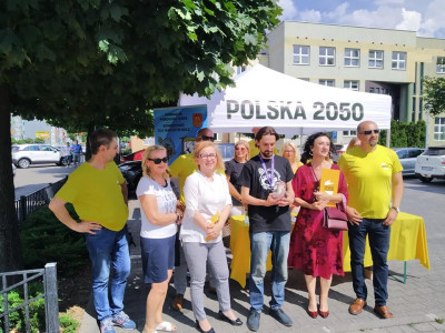 Posłanka i działacze Polski 2050 postawili na rozmowę z mieszkańcami Koła