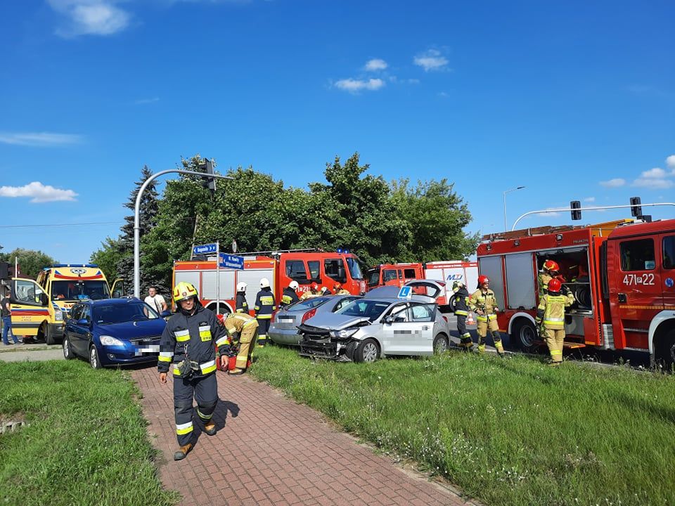 Wyjechał na czerwonym świetle? Wypadek na kolskiej obwodnicy