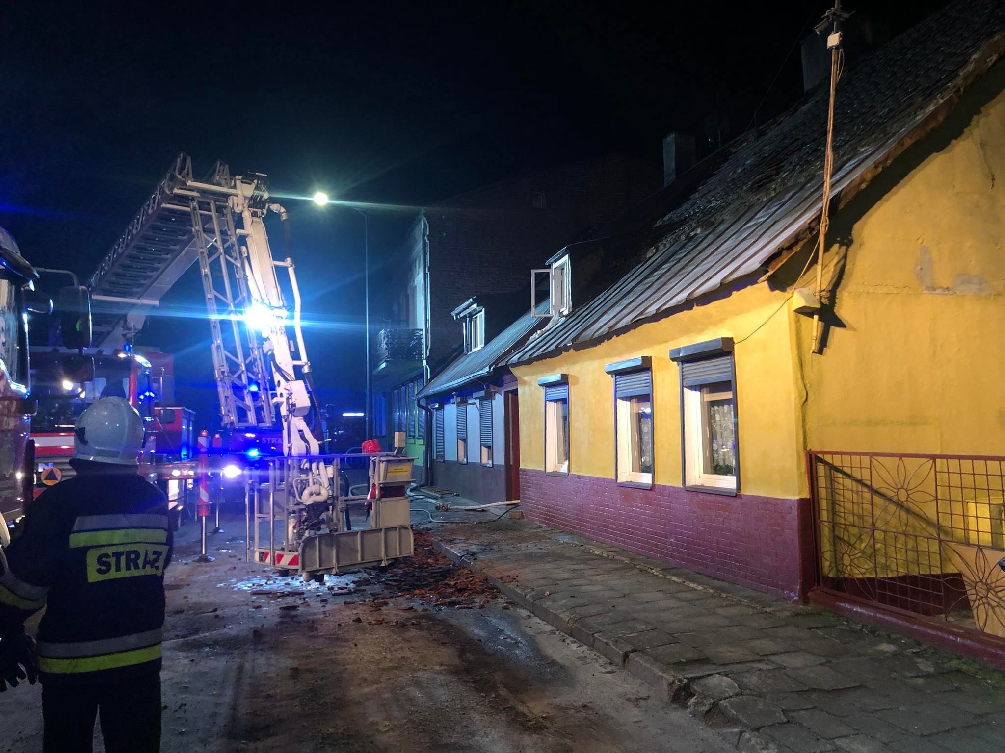 Nocny pożar budynku mieszkalnego. Dwie osoby zginęły na miejscu!