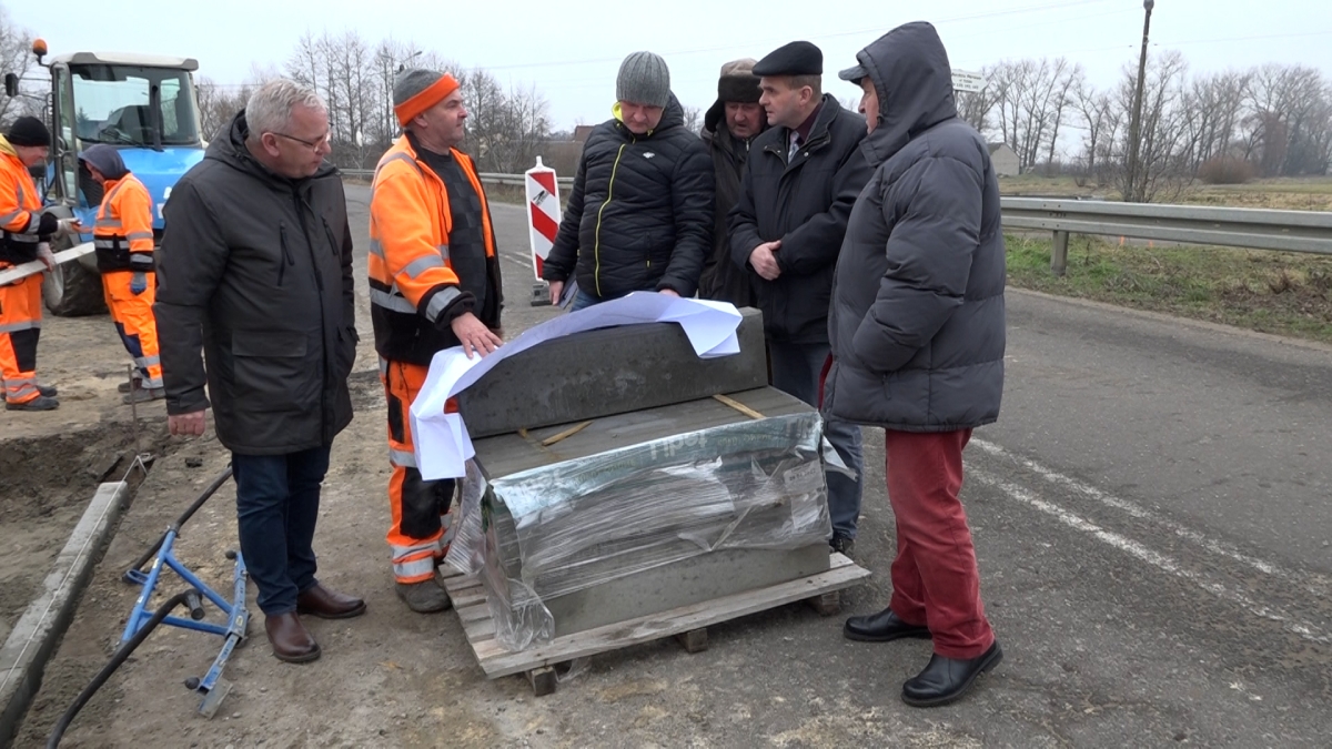 Gmina Kościelec inwestorem ciągu pieszo - rowerowego