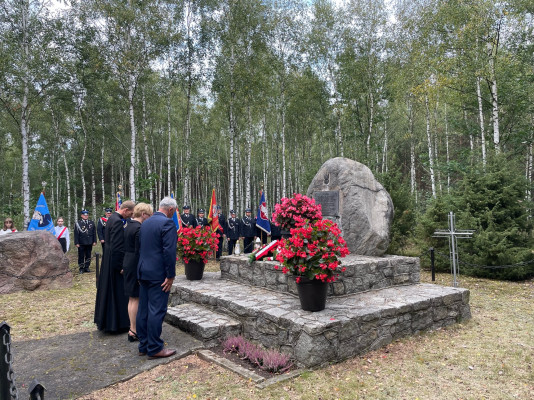 Uczcili ofiary bombardowania na pociąg w Lipich Górach