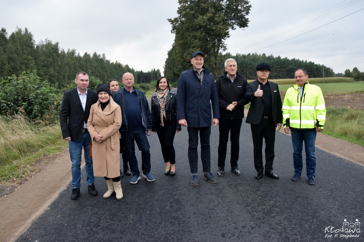 Zakończono remont dwóch odcinków dróg powiatowych w gminie Kłodawa