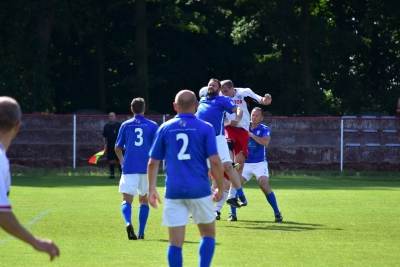 Pełne trybuny stadionu i kilkaset złożonych CV