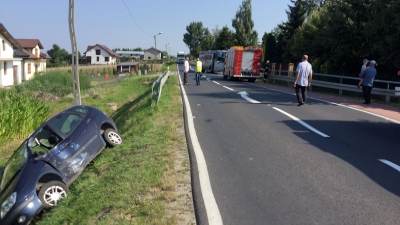 Zderzenie osobówki z autobusem w Brdowie!