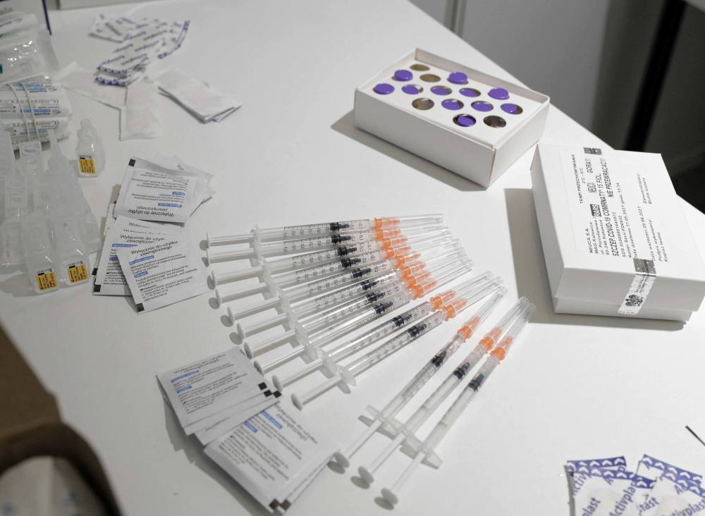 Ponad 33 mln 739 tys. szczepień przeciw COVID-19