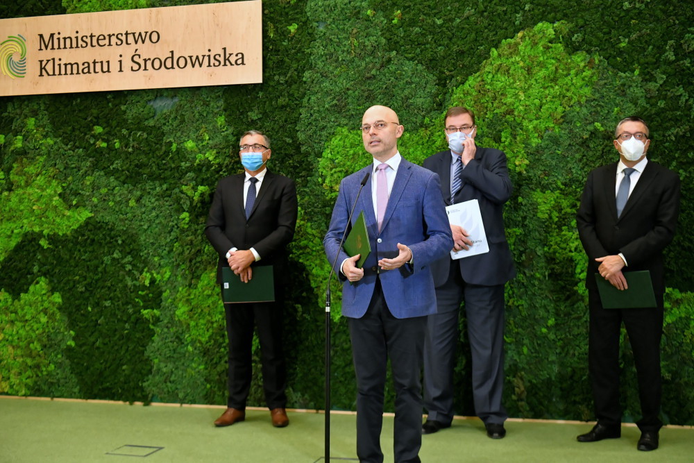 MKiŚ: 1 października ruszą dopłaty do fotowoltaiki dla rolników