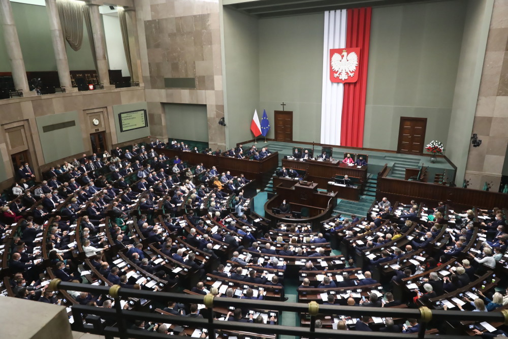 Sejm uchwalił nowelizację zaostrzającą kary dla sprawców wykroczeń drogowych