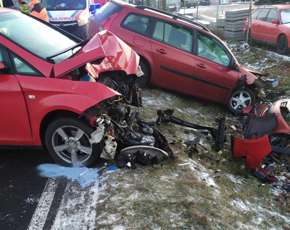 Zderzenie czołowe na prostym odcinku drogowym