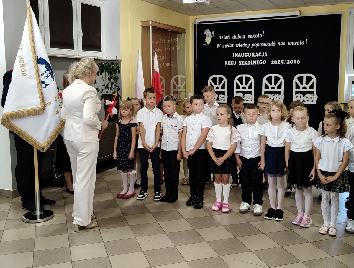 Inauguracja roku szkolnego 2025/2026 w Szkole Podstawowej w Chodowie