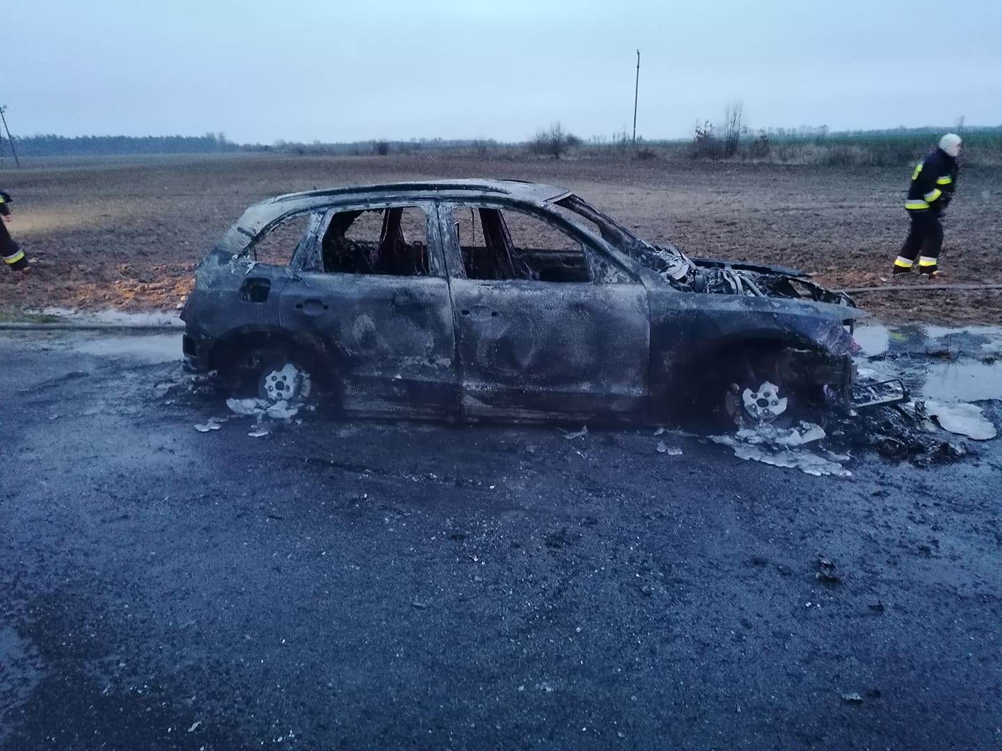 Pożar osobówki. Samochód spłonął doszczętnie!