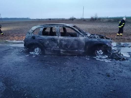 Pożar osobówki. Samochód spłonął doszczętnie!