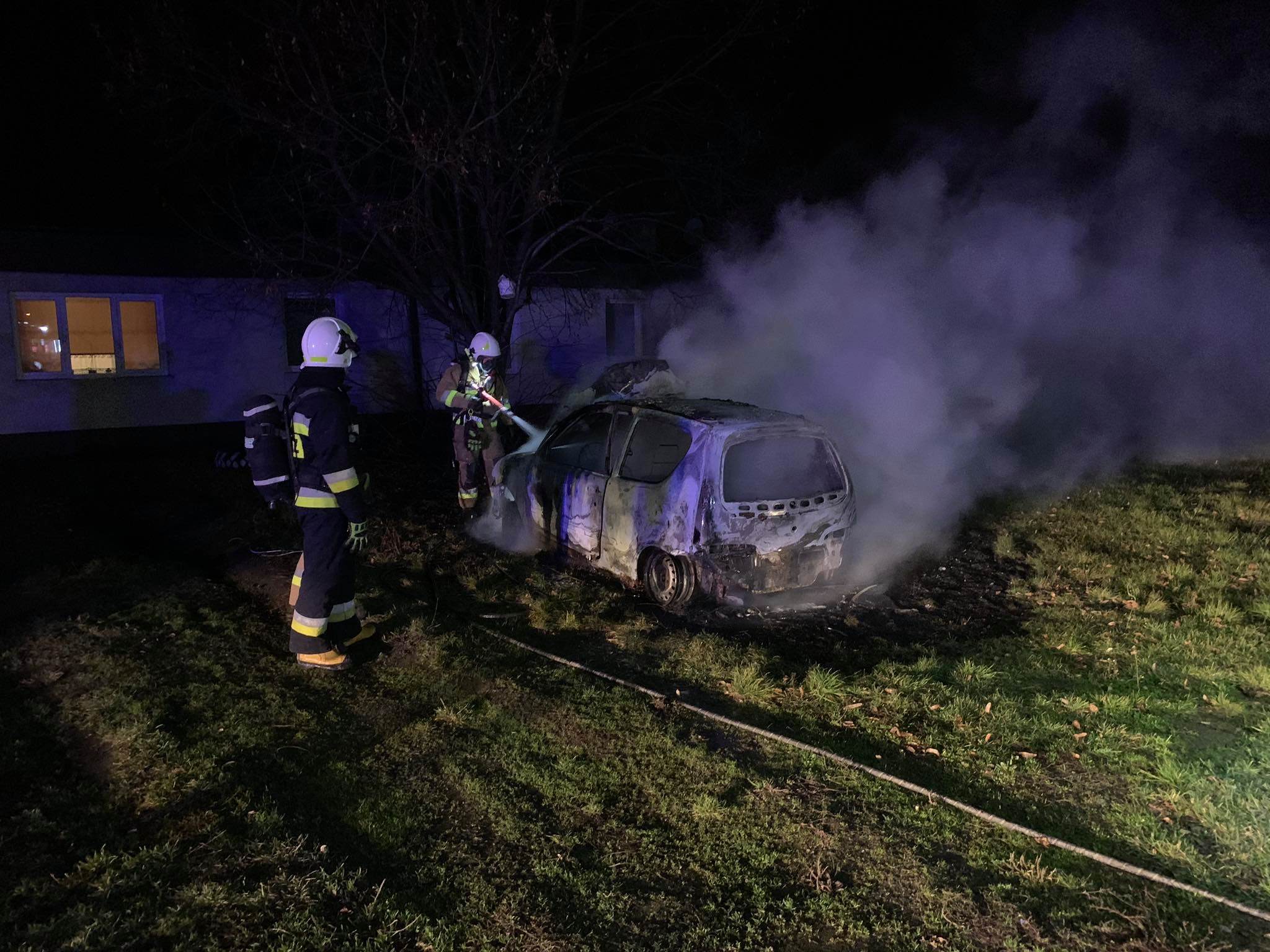 Gasili płonące Seicento. Policja wszczęła śledztwo