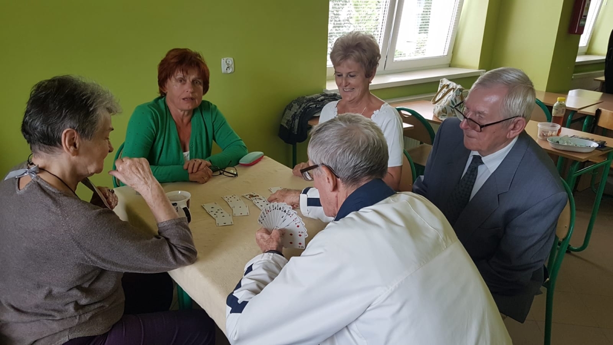 Brydż jako forma aktywności senioralnej - zaproszenie od Stowarzyszenia Klub Seniora Trzecia Zmiana