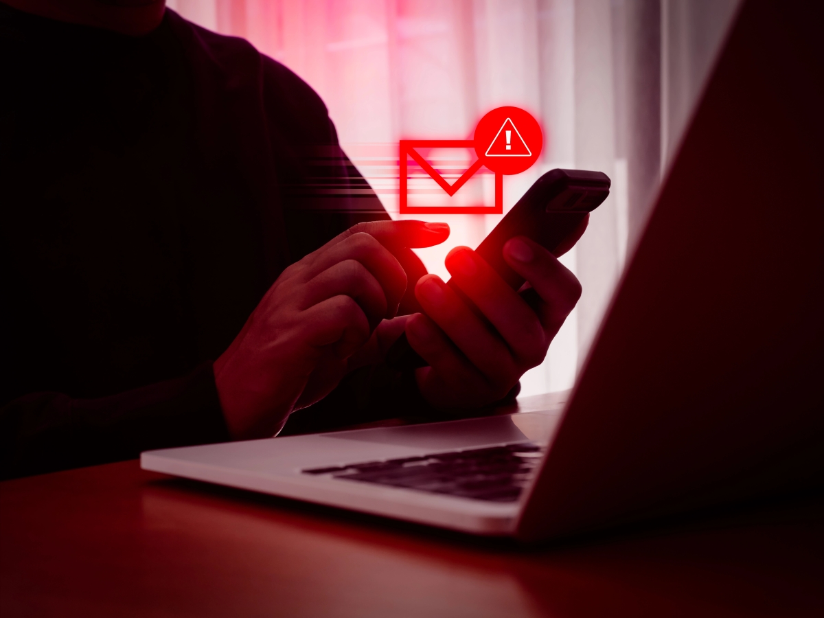 Myślisz, że to SMS od kuriera? Lepiej sprawdź, zanim będzie za późno!