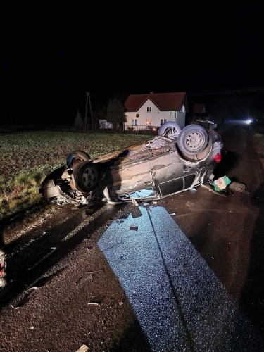 Wjechał w zaparkowany samochód i uciekł pozostawiając pojazd. Jaki był powód ucieczki?