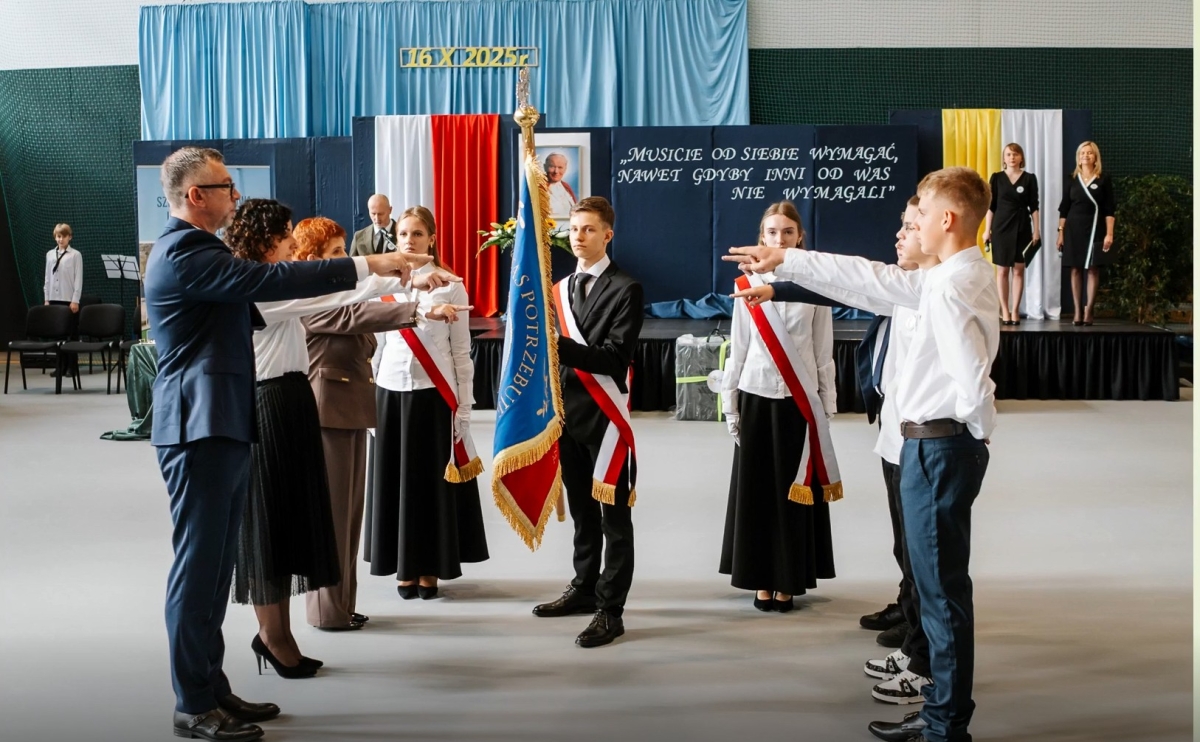 Nadanie imienia Szkole Podstawowej im. Jana Pawła II w Kościelcu