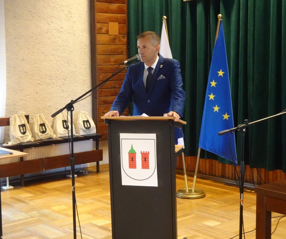 XIV Sesja Rady Miejskiej w Przedczu. Burmistrz z wotum zaufania