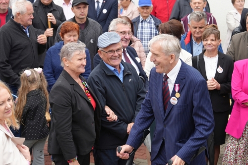 Wzruszający moment dla wszystkich. Włodzimierz Fraszczyk ze złotym odznaczeniem [FOTO]