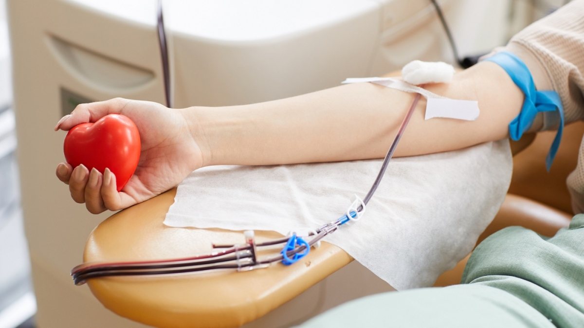 Rząd zachęca do oddawania krwi, ale na koszt pracodawców