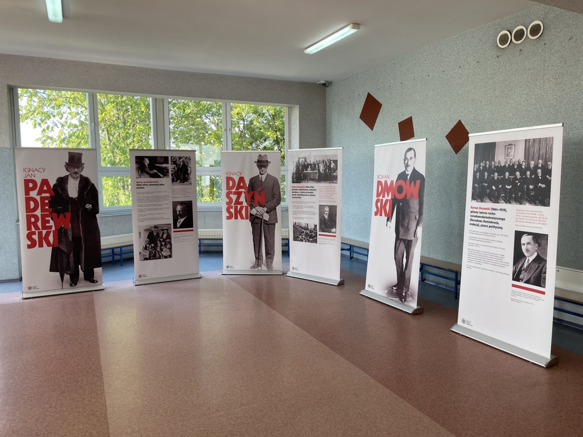 Ostatnia wystawa IPN w ZSOiT Kłodawa: Ojcowie Niepodległości