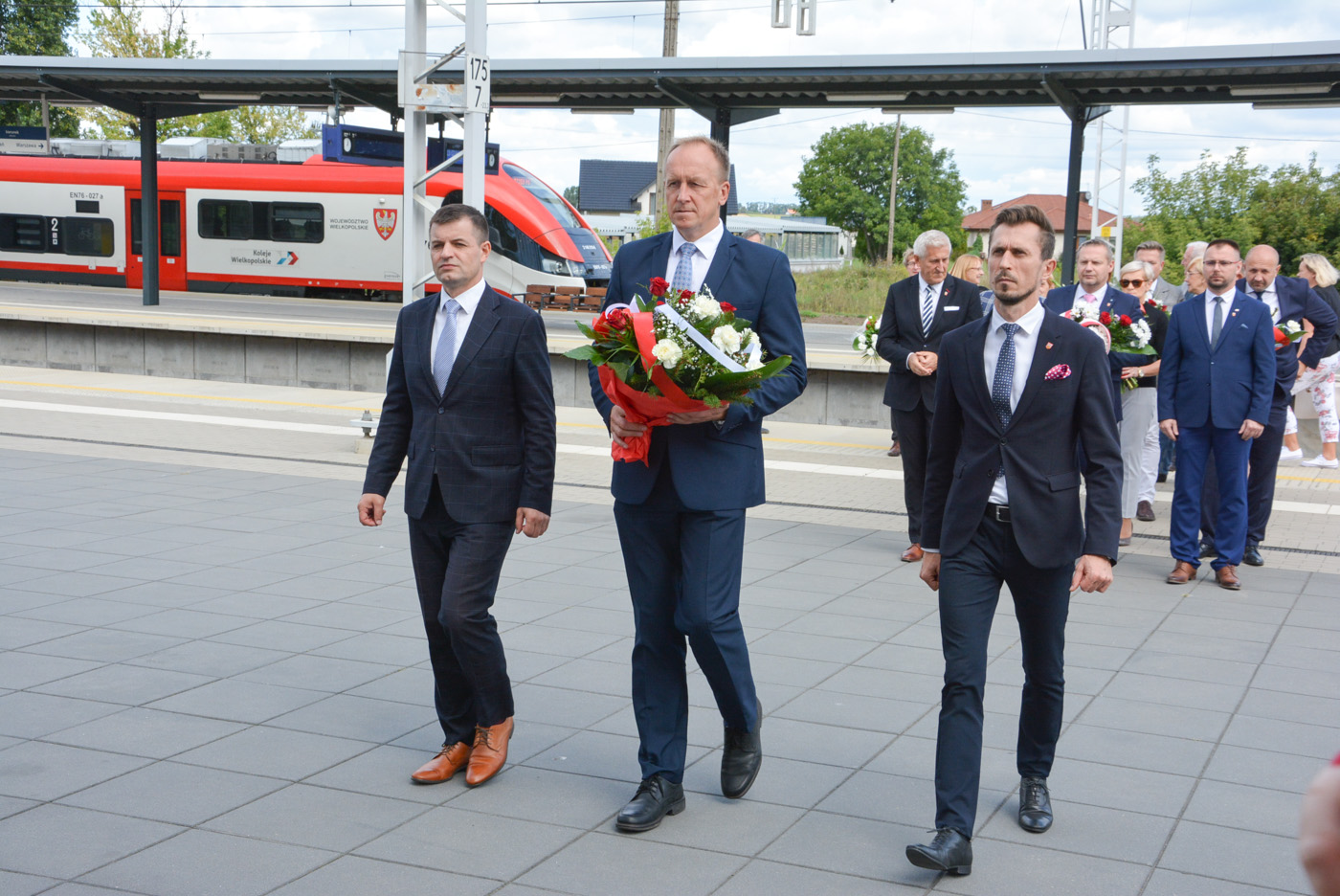 Delegacje uczciły ofiary nalotów 1 września