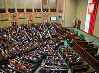 Sejm w uchwale wzywa Niemcy do przyjęcia odpowiedzialności za skutki rozpętania II wojny światowej