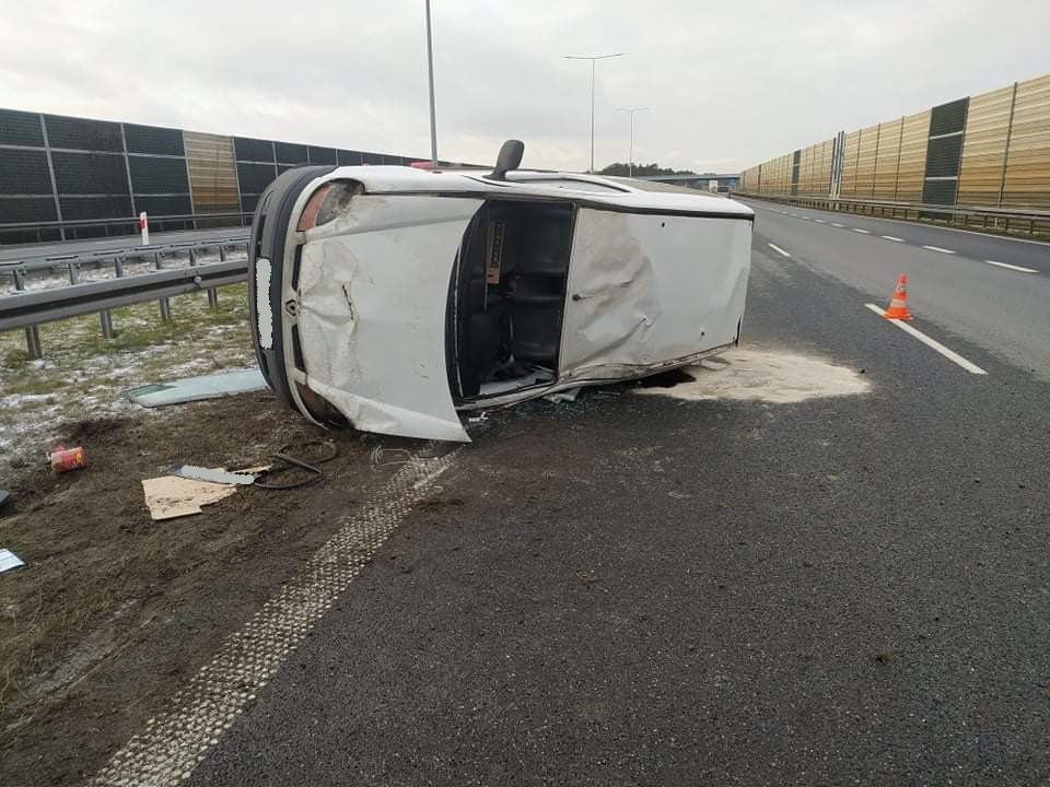 Autostrada A2: zakończył jazdę na boku