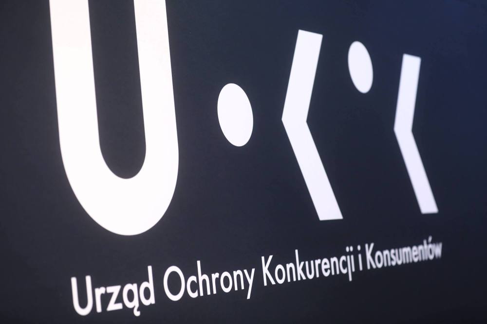 UOKiK: Netia, Orange i Play zwrócą klientom opłaty za włączane bez ich zgody usługi dodatkowe