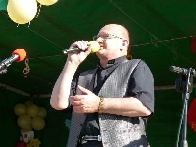 Księdzu w duszy gra!