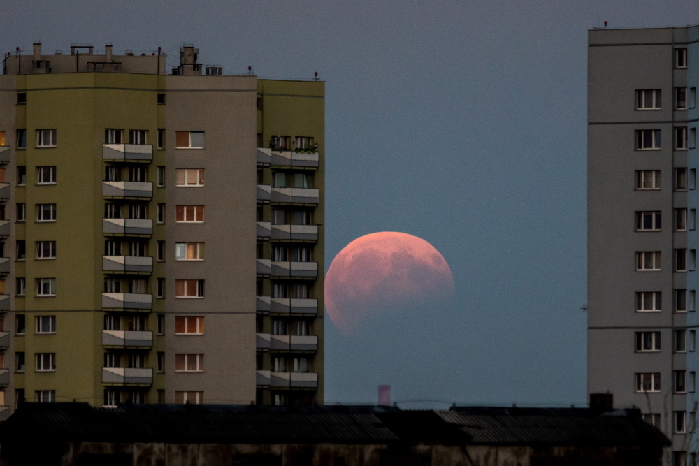 W poniedziałek zaćmienie Księżyca, w Polsce widoczne jako częściowe