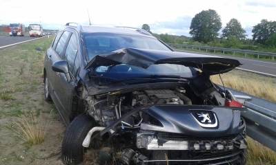 DĄBIE: Zderzenie samochodów na autostradzie A2