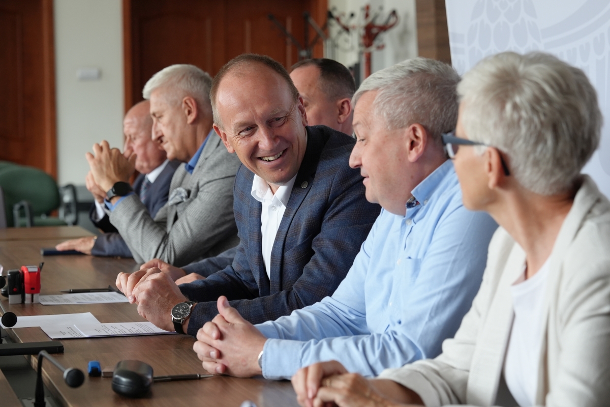 Umowa na przebudowę ul. Przemysłowej w Kole podpisana [FOTO] [WIDEO]