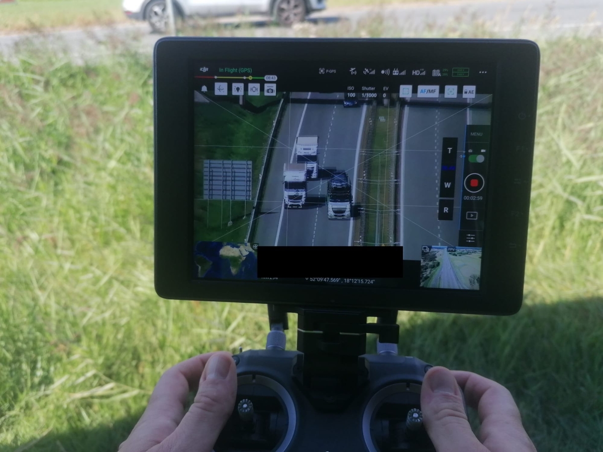 Autostrada A2: dron nad głowami kierowców zarejestrował wykroczenia