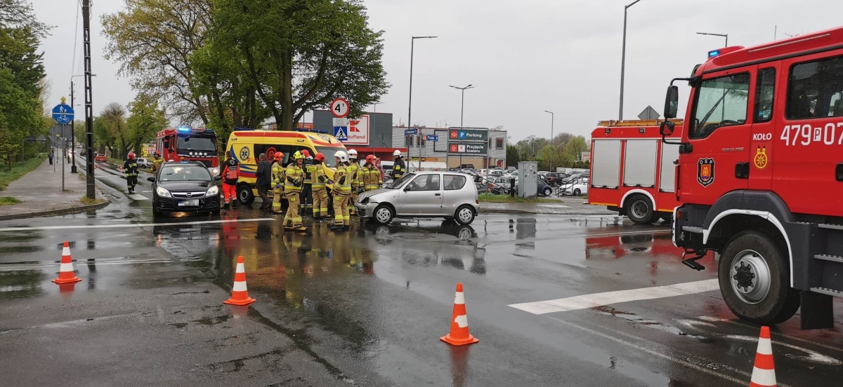 Trzy samochody uszkodzone w kolizji przy Kauflandzie [ZDJĘCIA]