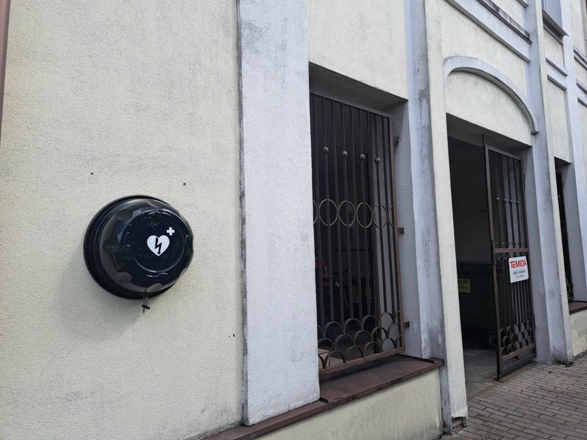 Nowy automatyczny defibrylator zewnętrzny w Kole dzięki akcji Ekozwroty